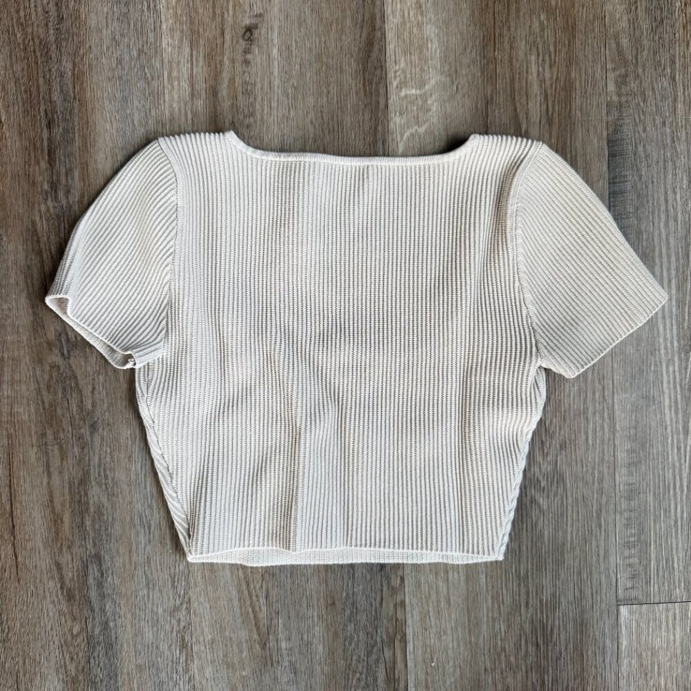 Aritzia Babaton Contour Cropped T Shirt - Size Small - Picture 3 of 3